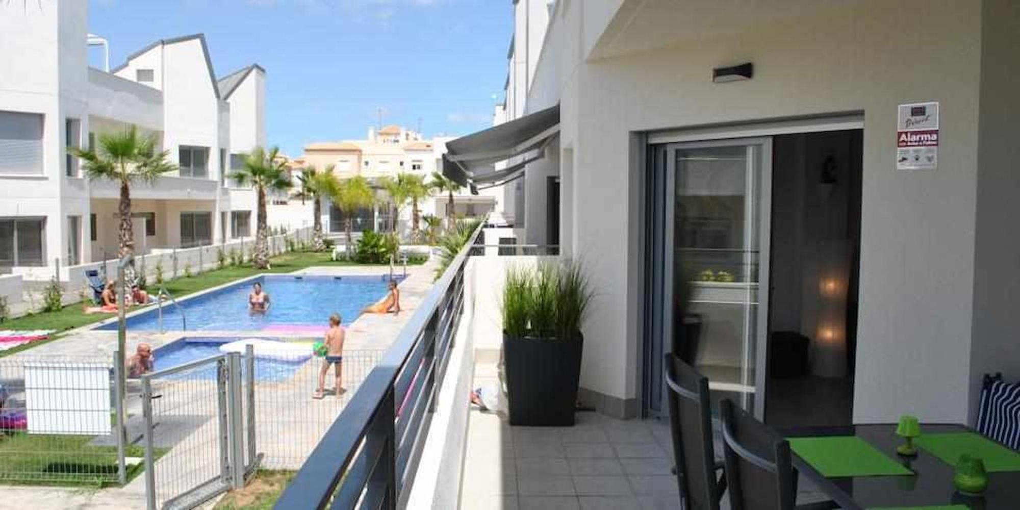 Apto Bajo La Veleta Torrevieja Exteriör bild
